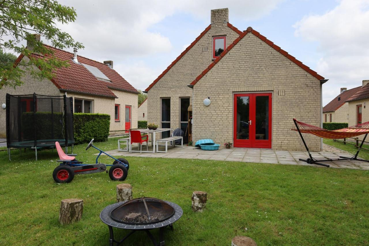 7 Person House With Garden, Firepit, Swimming Lake, Hammock, Child Friendly, In- And Outside Playground, Slide, And Great Coffee Ewijk Ngoại thất bức ảnh